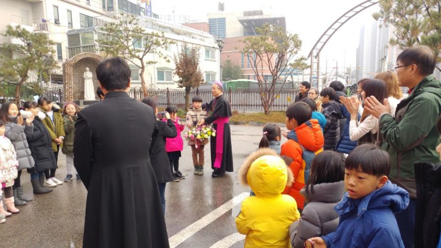 교구장주교님 방문3.jpg