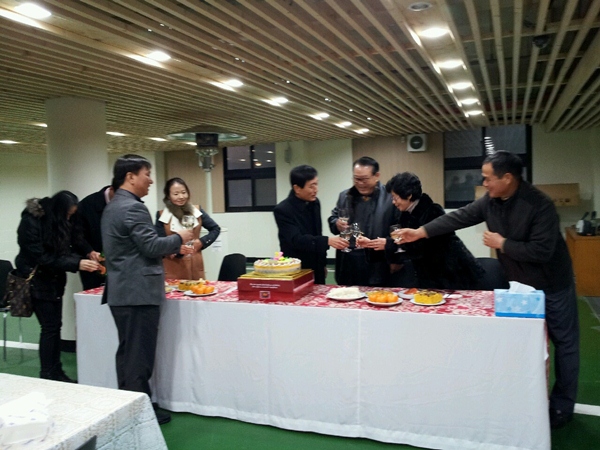 20121209_114443.jpg : 신부님 서품35주년...